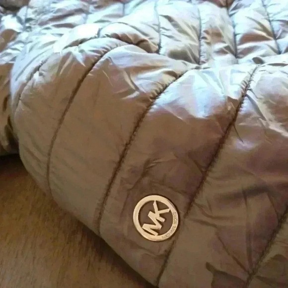 Micheal Kors Girls Coat - Picture 5 of 6